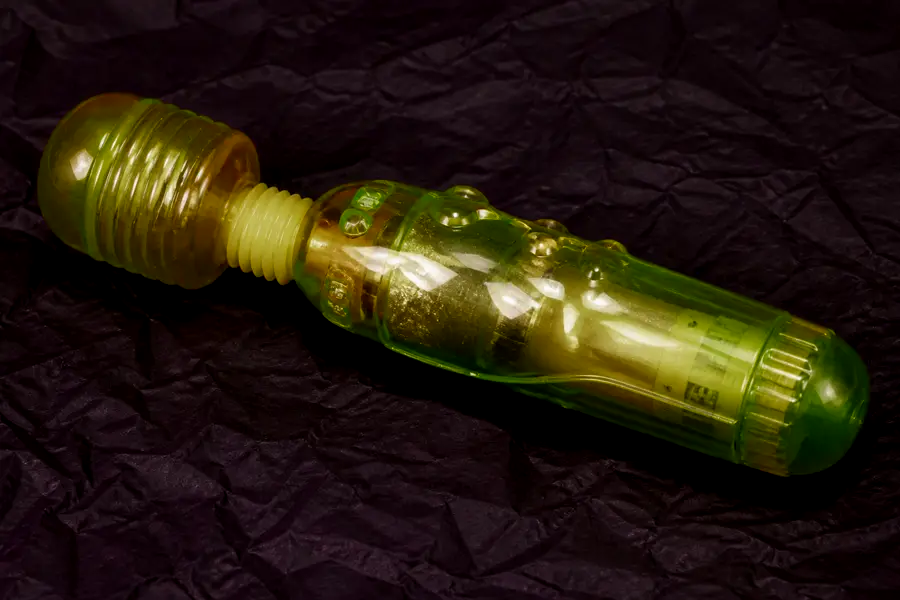 Warning photo for unlabeled jelly vibrators sold as silicone. Not a product to buy.