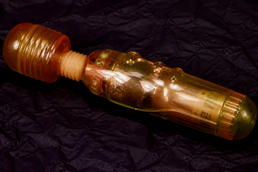 Glossy jelly toy used as a warning for unlabeled thrusting rabbits. Not a product to buy.